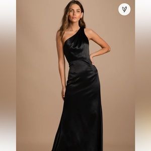 NWT Lulu’s Satin one Shoulder Maxi Black Dress Size Small